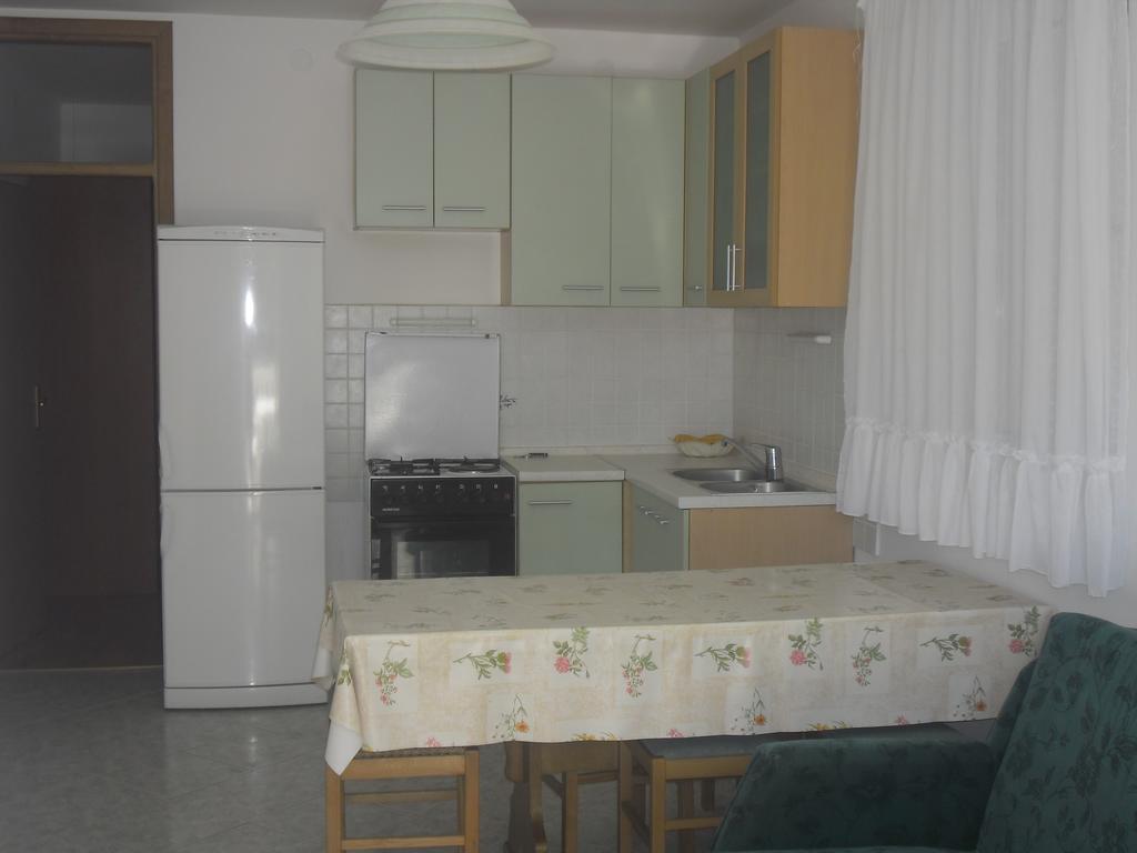 Apartments Golubic Sveti Petar  Kamer foto