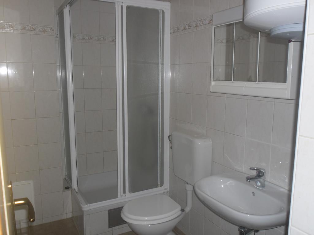 Apartments Golubic Sveti Petar  Kamer foto