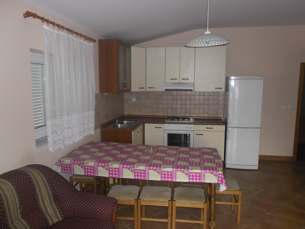 Apartments Golubic Sveti Petar  Kamer foto